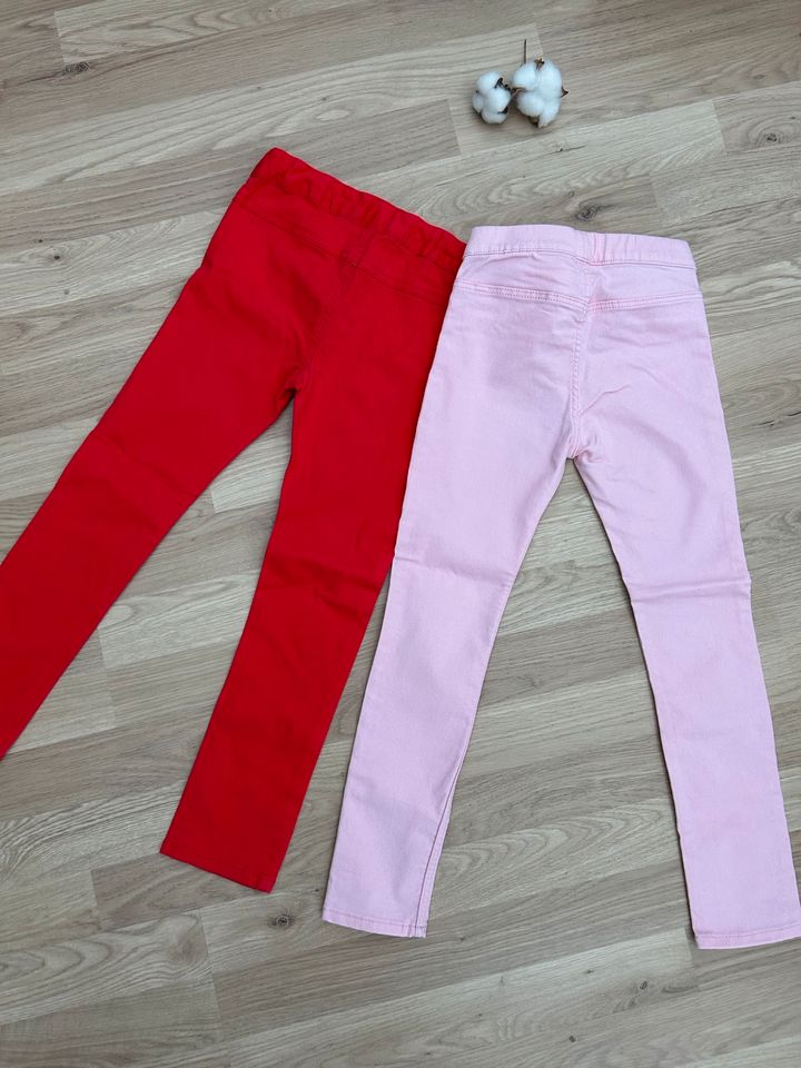 2 tolle Hosen /Jeggings Gr 122 H&M , mothercare in Schutterwald