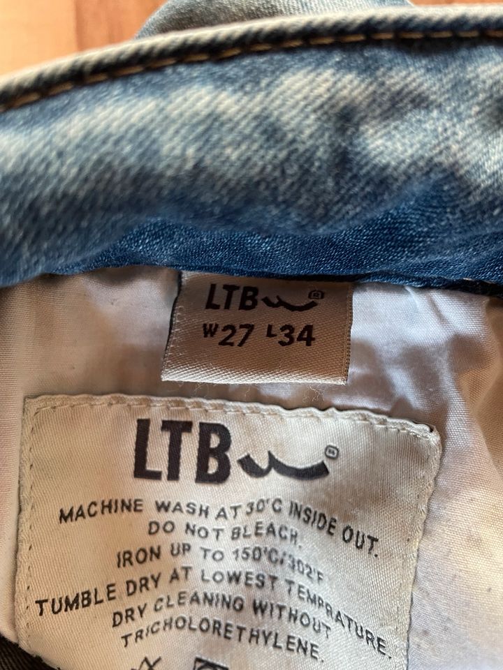 Jeans LTB 27/34 in Büttelborn