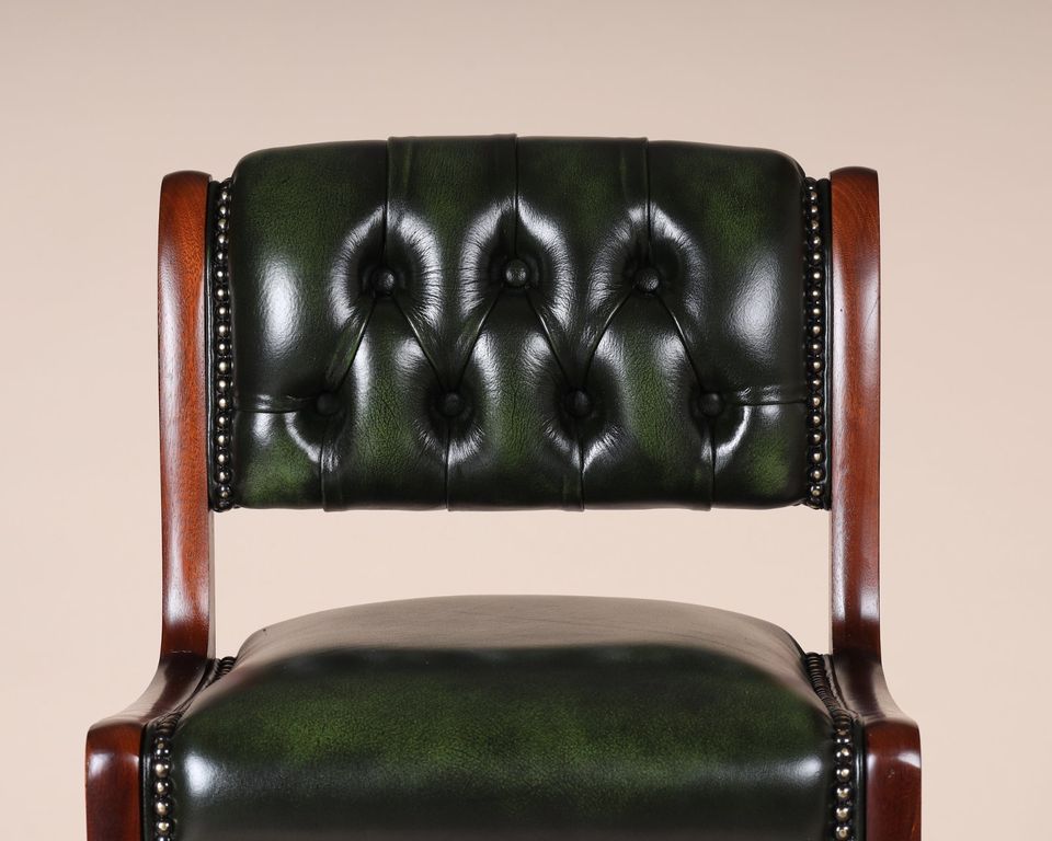 Englische Möbel Chesterfield Mahagoni Barhocker Stuhl Antik Leder in Potsdam