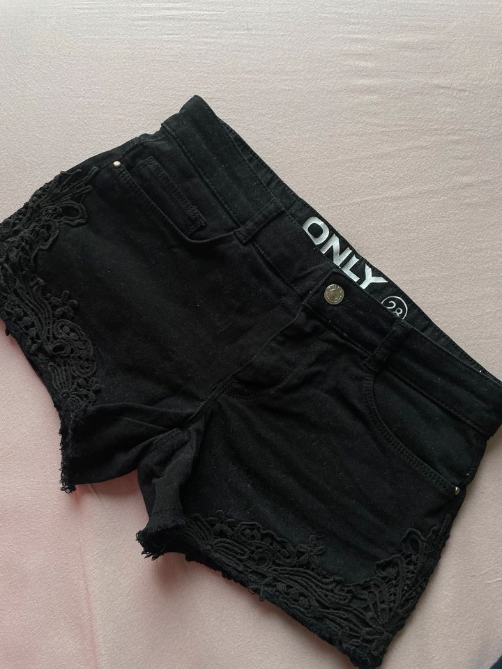 Only Shorts Gr. 28 (XS) in Uplengen