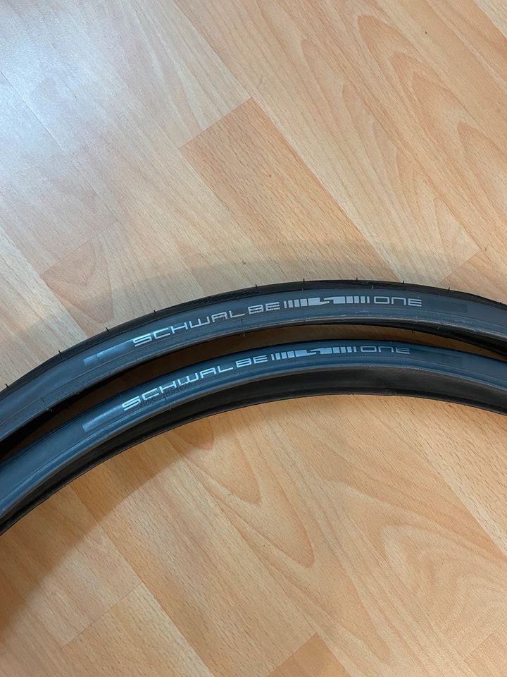 2 x Schwalbe ONE Rennradreifen 2er grau tube only in Bönnigheim