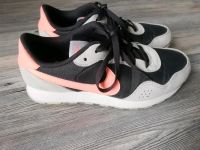 Nike Turnschuhe Gr. 37 Niedersachsen - Hage Vorschau