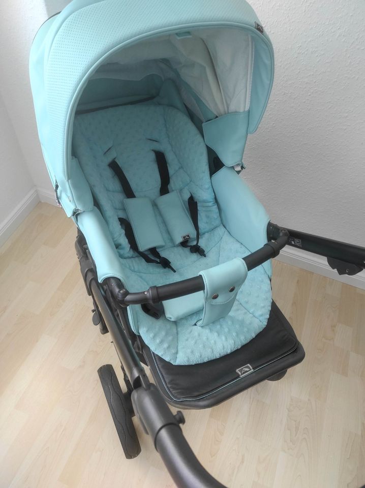 Kinderwagen Adamex in super Zustand in Bielefeld