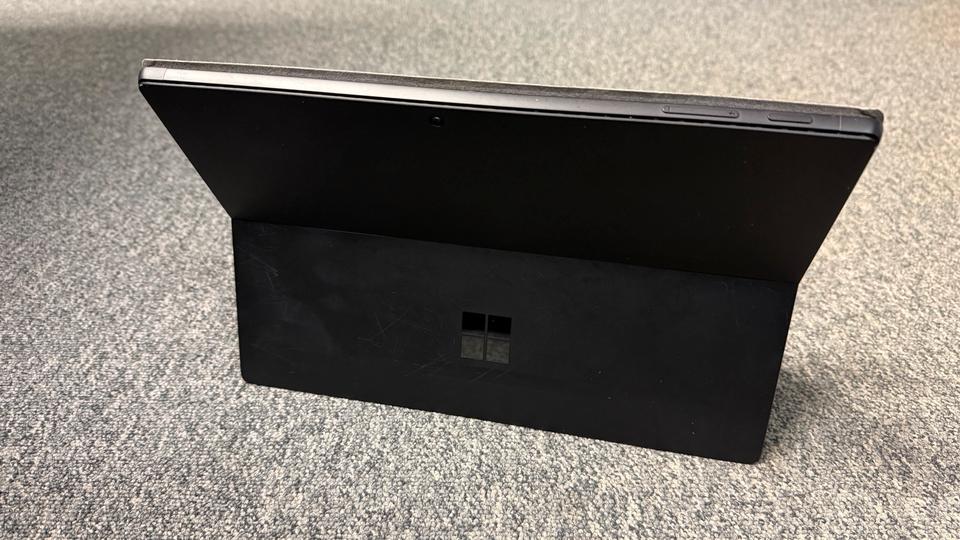 Surface Pro 7 - 16Gb RAM 256GB Festplatte incl. Dockingstation in Ottensoos