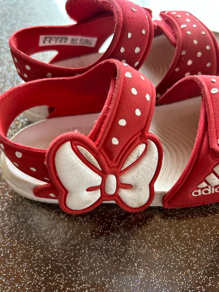 Adidas Sandalen Badeschuhe Gr.25,5 Uk9 Mickey Mouse in Kirchentellinsfurt