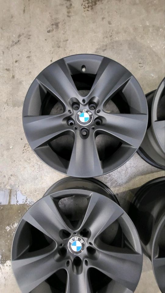 BMW 5er F10 F11  17zoll felgen in schwarz in Marl