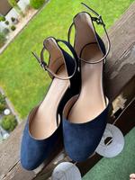 Blaue halb offene Schuhe in samt Hessen - Marburg Vorschau