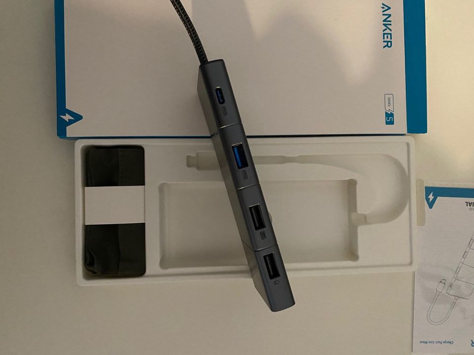 NEU Anker 563 USB-C Hub (11-in-1) HDMI DisplayPort Ethernet etc. in Hamburg