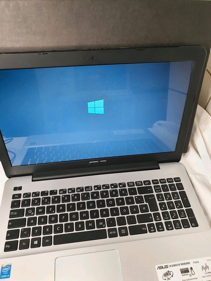 Asus F555L 15,6 Zoll in München