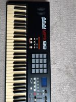 Verkaufe Akai MPK 88 Keyboard mit Tragetasche Hessen - Wiesbaden Vorschau