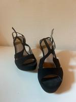 Schwarze Pumps/sandaletten Niedersachsen - Wolfsburg Vorschau
