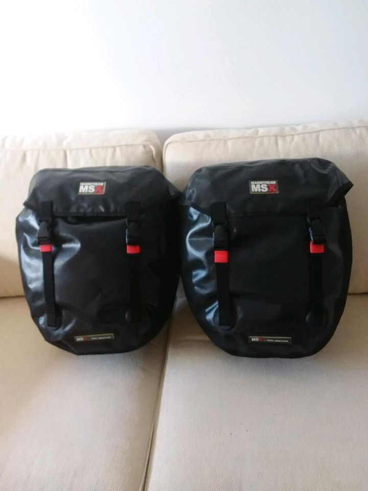 2 Gepäckträgertaschen in Fürth