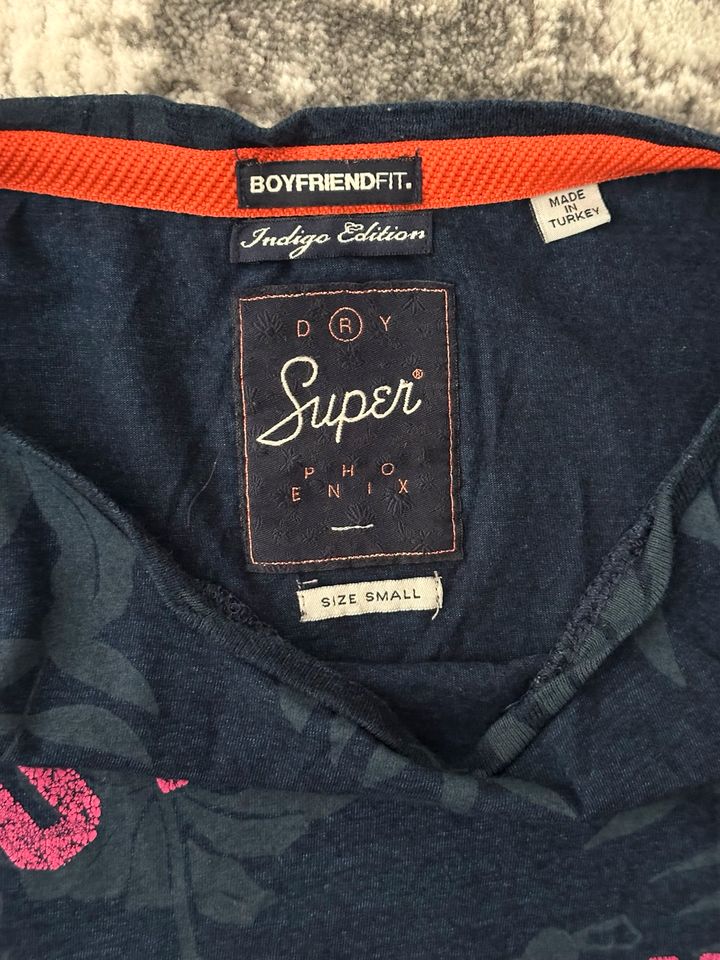 Superdry Shirt S in München