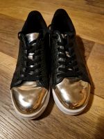 Sneaker schwarz, Gold Größe 41 Nordrhein-Westfalen - Eslohe Vorschau