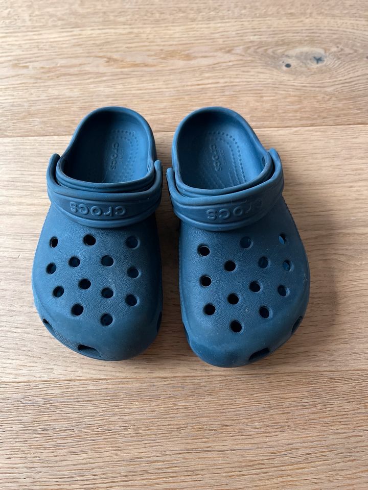 Crocs Blau grün in Würselen