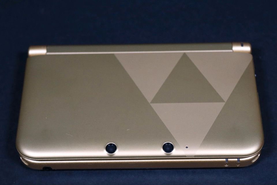 Nintendo 3DS XL Zelda Edition + Zubehör 3 Stifte Neues Ladegerät in Neumünster