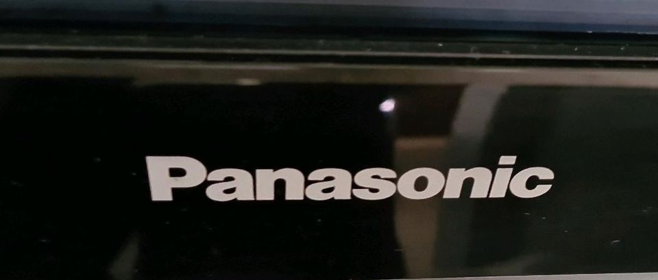 TV Panasonic TH 46 PZ85EA mit Wandhalterung &Standfuss in Enger