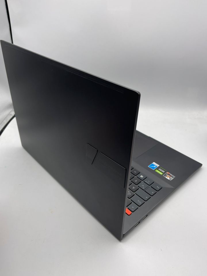 ASUS Vivobook 16X OLED - AMD Ryzen 7 5800H, 512GB SSD, 16GB RAM in Köln