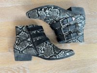 Boots Schlangenlederlook, grau, silber, schwarz, Schnallen Gr. 39 Hannover - Bothfeld-Vahrenheide Vorschau