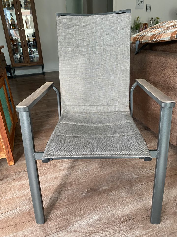 Hochwertiger Outdoor-Stuhl von "belavi" inkl. Auflage in Harsewinkel