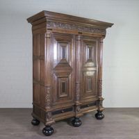 24245 Kleiderschrank Schrank Barock 1780 massiv Eiche Antik Niedersachsen - Nordhorn Vorschau