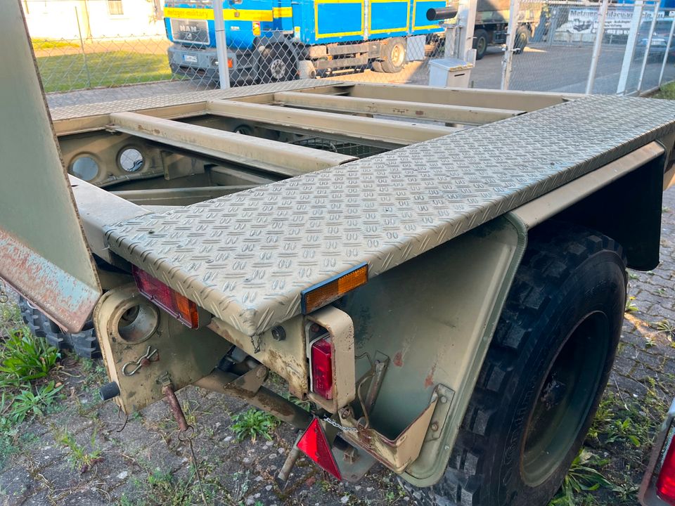 Anhänger Bundeswehr Auflaufgebremst Unimog Traktor u.a. in Neuried