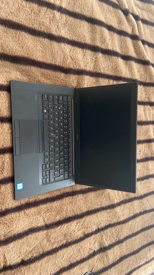 Laptop Dell Latitude 7480 mit Zubehör in Leipzig