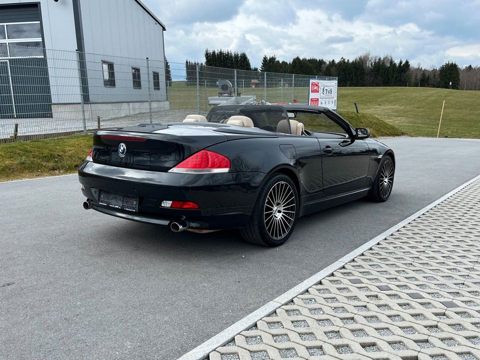 BMW 645 CI Cabrio V8, Navi, HIFI-System, LEDER in Jandelsbrunn