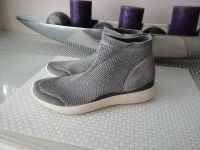 Zara Schuhe Halbschuhe Slip on Gr. 36 Silber Top Zustand Nordrhein-Westfalen - Pulheim Vorschau