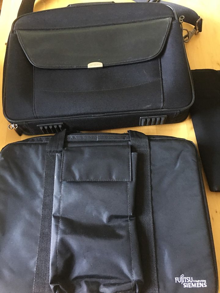 Laptop Taschen und iPad Hülle in Düsseldorf