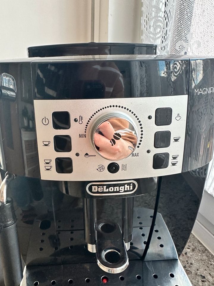 Delonghi Magnifica S Kaffeemaschine in Suhl