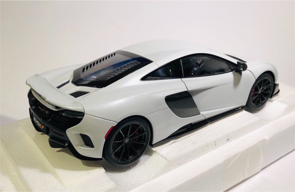 AutoArt McLaren 675 LT silica white 1:18 OVP portofrei! in Dietzenbach