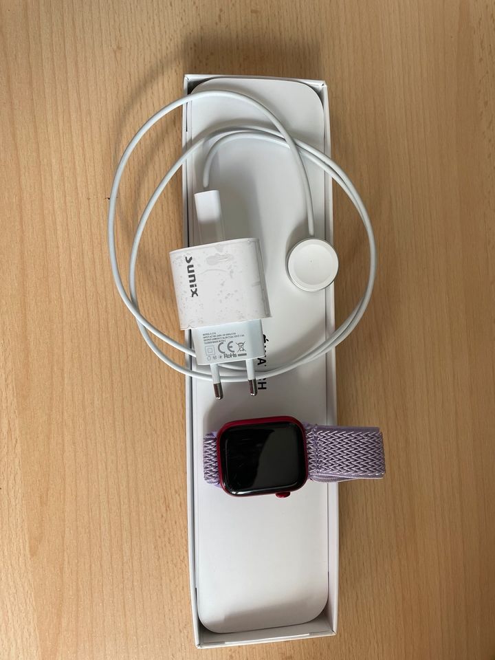 Apple Watch 7 Inclusive Zubehör in Bruchköbel