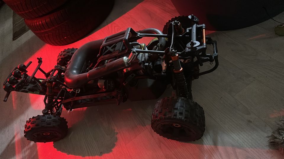 Tausche oder verkaufe 1/5er Baja 5t und 1/5 brushless in Lünen