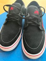 Nike SB NEU  schwarz/rot Hessen - Karben Vorschau