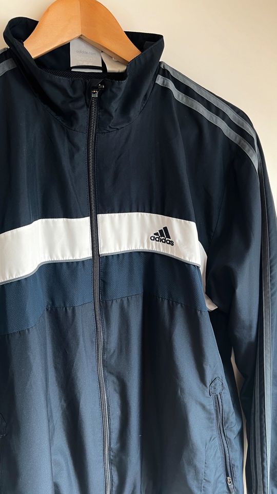 Adidas Sample Trainingsanzug dunkelblau Gr. M in Troisdorf