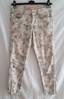 Damenhose von S.Oliver, Größe 38, beige mit Blumen und Blättern Baden-Württemberg - Frankenhardt Vorschau