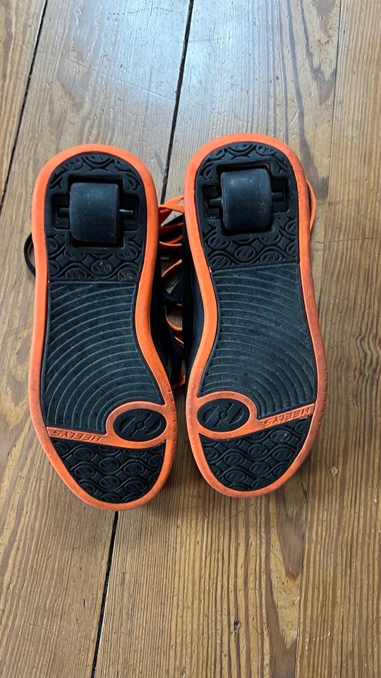 Orginal Heelys Grösse 40 Schwarz/Orange in Bietigheim-Bissingen