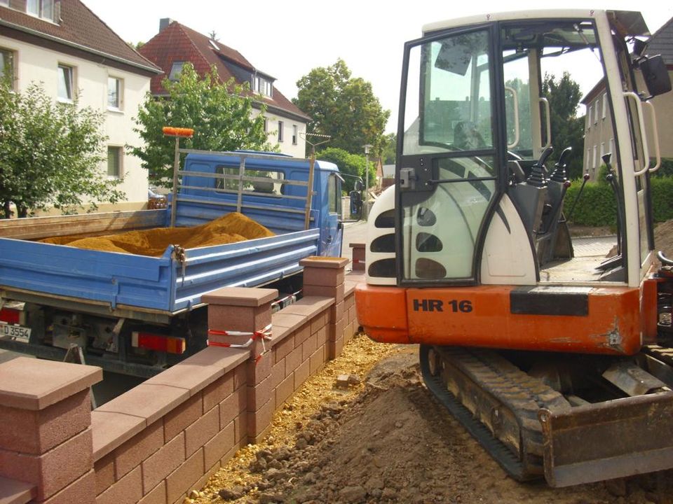 Erdarbeiten Baggerarbeiten Zaunbau Pflasterbau in Kirchberg
