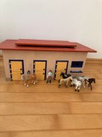 Schleich Stall aus Holz+Isländer Pferd+Fohlen+Reitleherer Mensch Nordrhein-Westfalen - Herne Vorschau