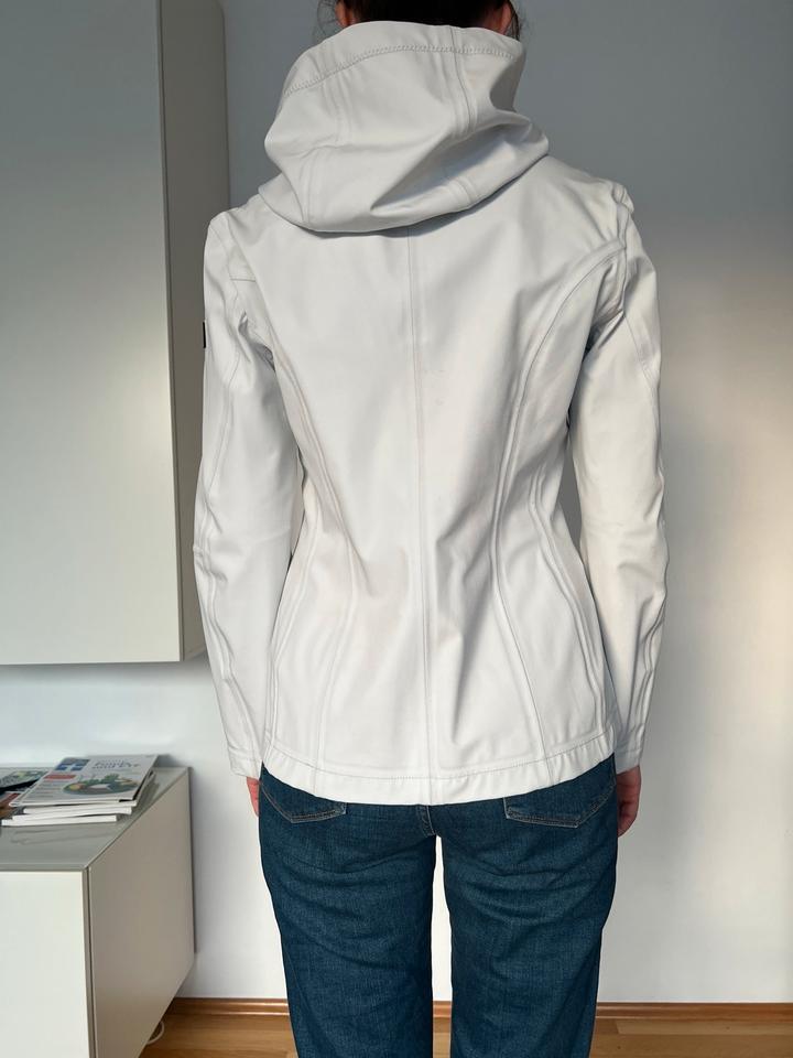 Jacke Peuterey Gr 40 M-L Windbreaker Regen- und Windjacke in Nürnberg (Mittelfr)