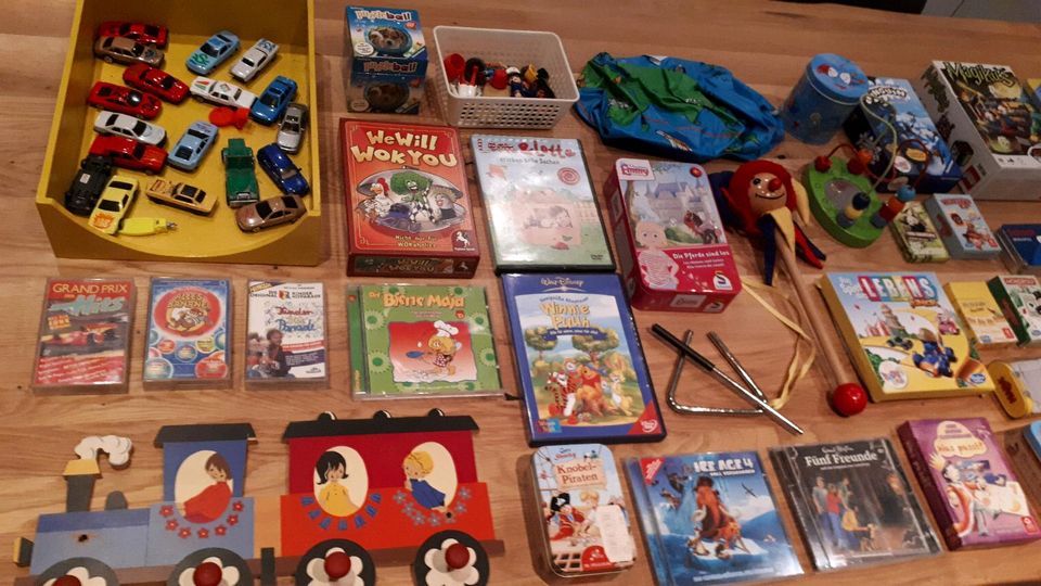 Konvolut ❤ Kinder Spiele DVD Garderobe Haba Lego... in Paderborn