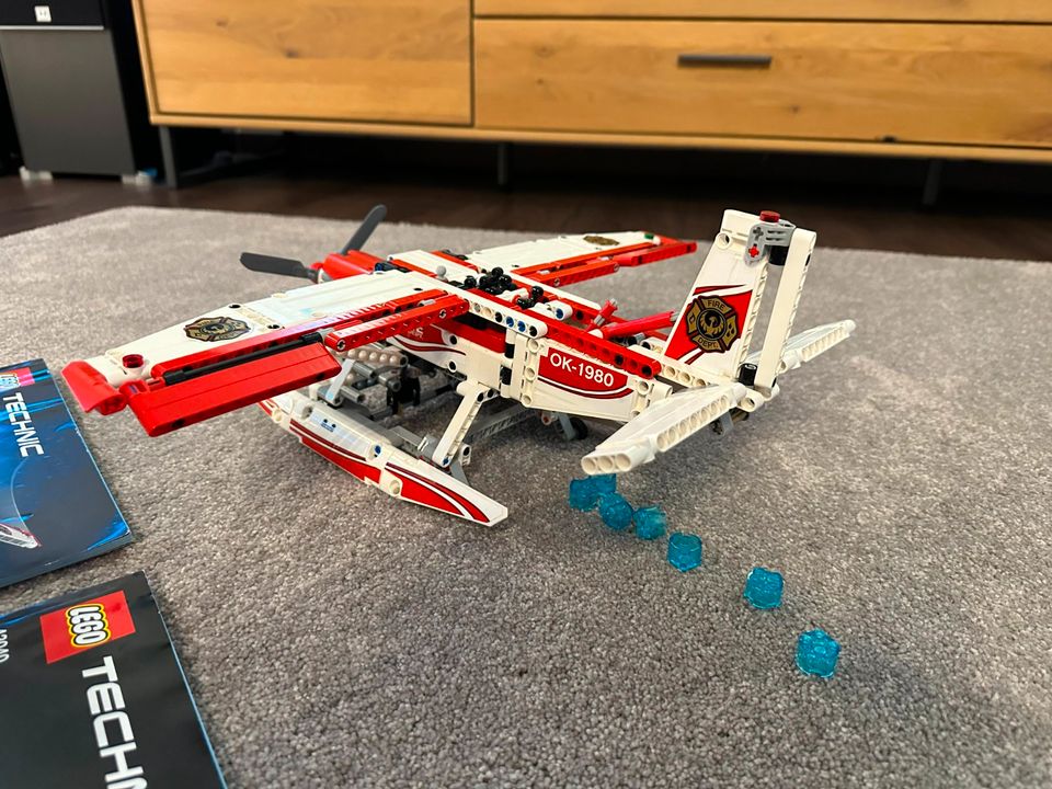 Lego Technic 42040 Löschflugzeug in Wuppertal