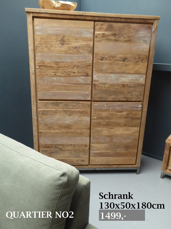 Highboard, Schrank, Anrichte, Massivholzmöbel in Herford