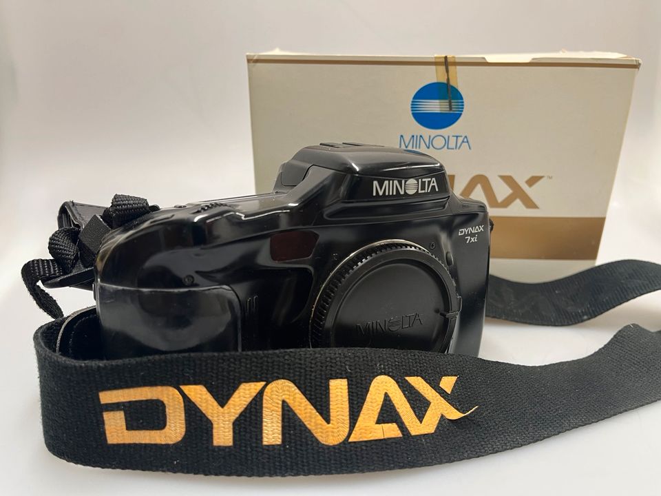 Minolta Dynax 7xi + originale Objektive und Zubehör in Köln