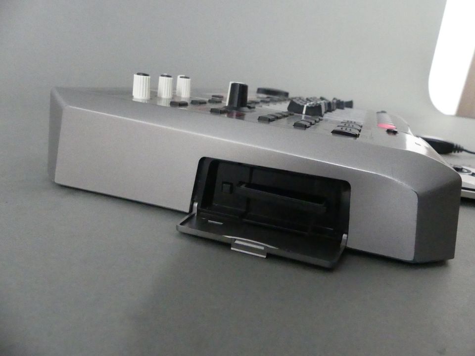 BOSS BR-900CD tragbares Tonstudio mit CD-Brenner  Recorder USB in Herne