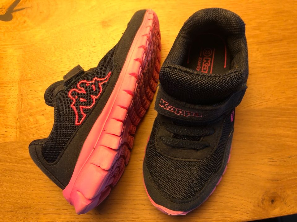 Kinderschuhe Sneaker Mädchen KAPPA schwarz/pink Gr.25 in Bayern -  Kleinheubach | Gebrauchte Kinderschuhe Größe 25 kaufen | eBay Kleinanzeigen  ist jetzt Kleinanzeigen
