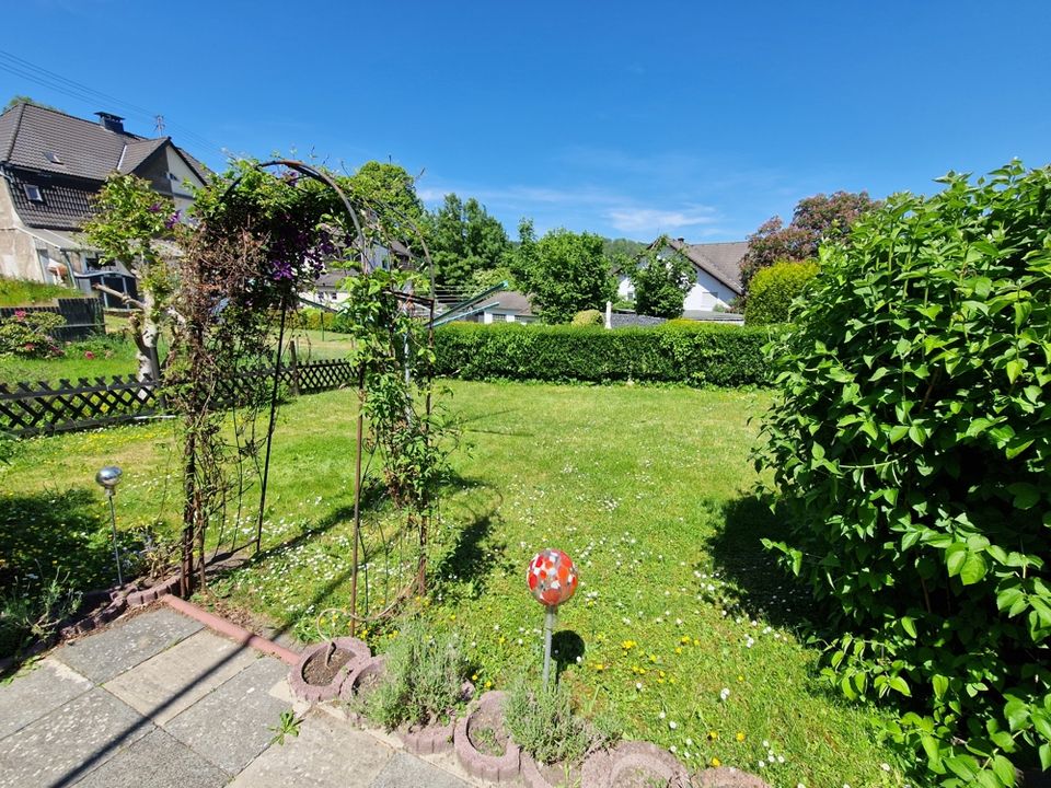 Doppelhaushälfte mit schönem Gartengrundstück in zentraler Lage von Wissen! in Wissen