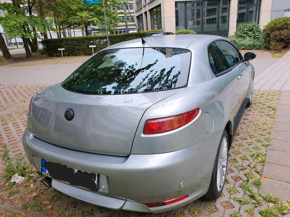 Alfa Gt 1.8 Twin Spark in Heusenstamm