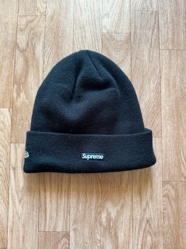 Supreme New Era S Logo Beanie (FW20) Black in Hamburg